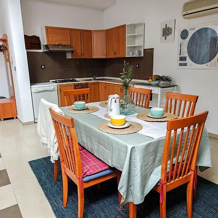 Stars And Olives Retreat Apartment *