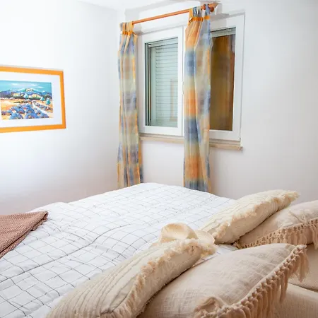 Stars And Olives Retreat Apartment *