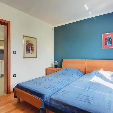 Stars And Olives Retreat Apartment Valtura