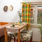 Stars And Olives Retreat Apartamento Valtura